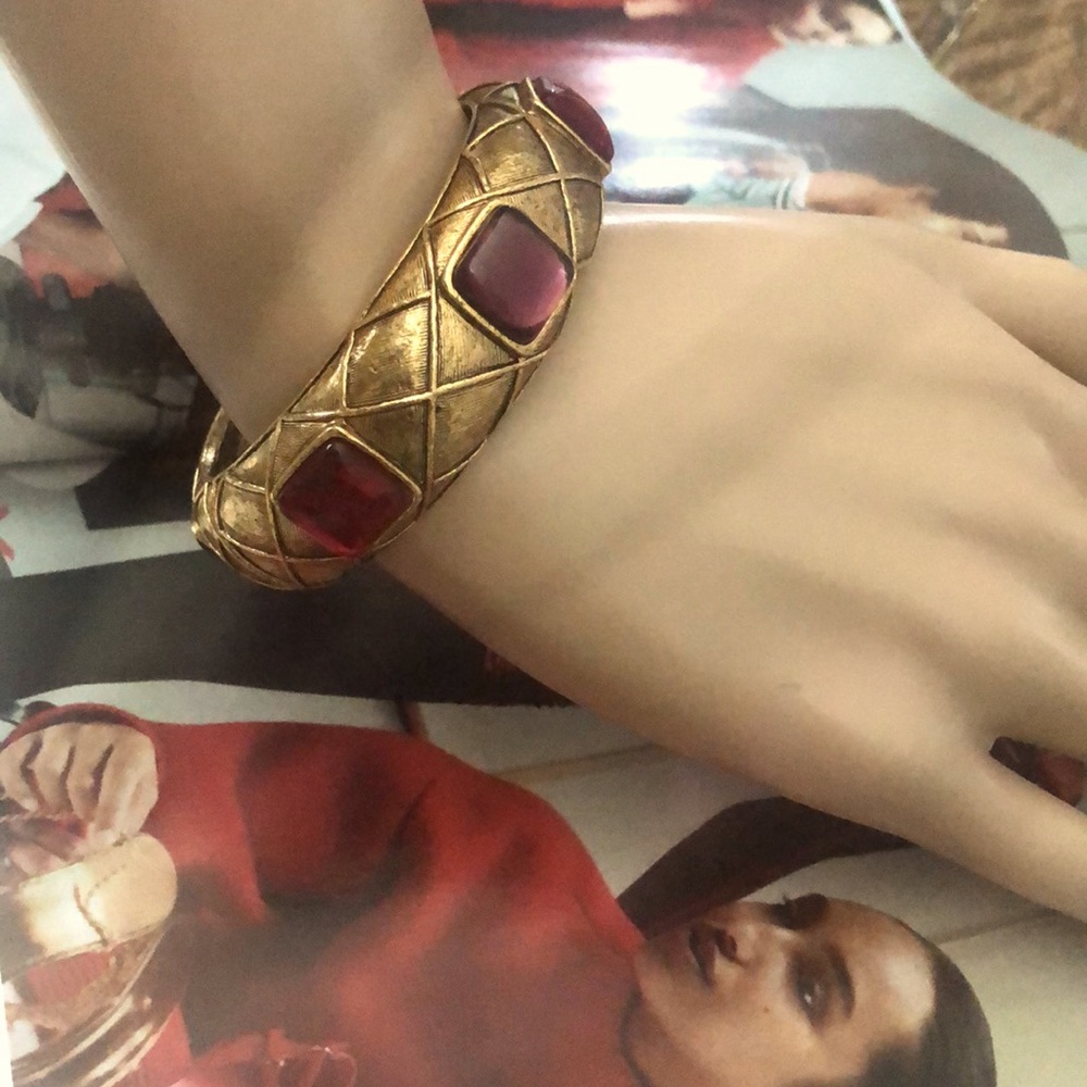 ❤️Vintage Rhinestones Bangle Signed: Jay S
